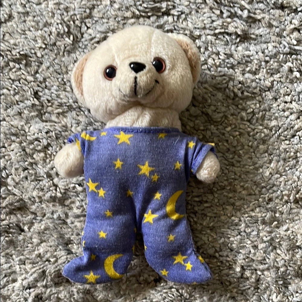 Vintage 2001 Snuggle bean bear plush toy.